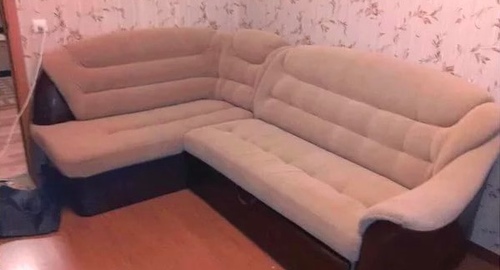 Перетяжка углового дивана. Московская